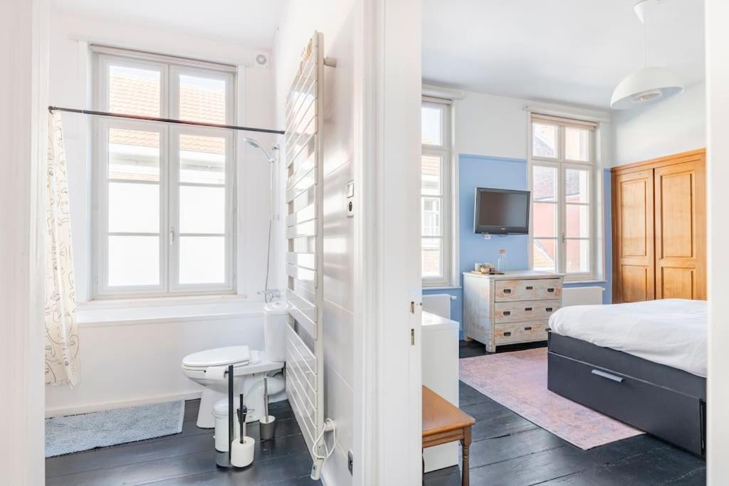 Townhouse Room Heerenhuys เอโคล ภายนอก รูปภาพ